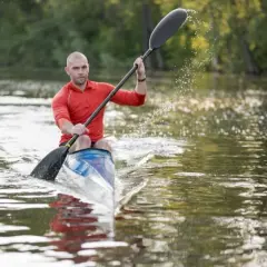 Czy można pływać kajakiem po Odrze? Przewodnik po trasach i zasadach