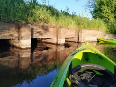 Spływy kajakowe Liwiec Zawiszyn: Trasy, Ceny i Poradnik