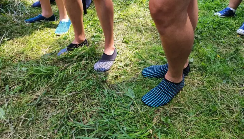Buty na kajak: Neopren, sandały, czy do wody? Wybierz mądrze!