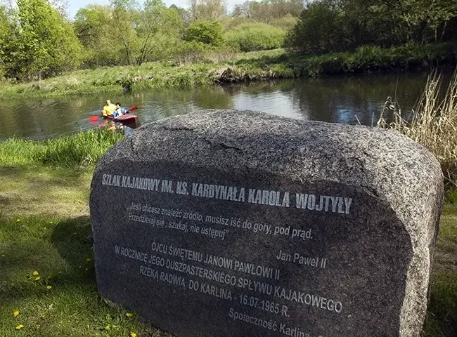 Gdzie pływał Karol Wojtyła? Odkryj jego ulubione szlaki kajakowe