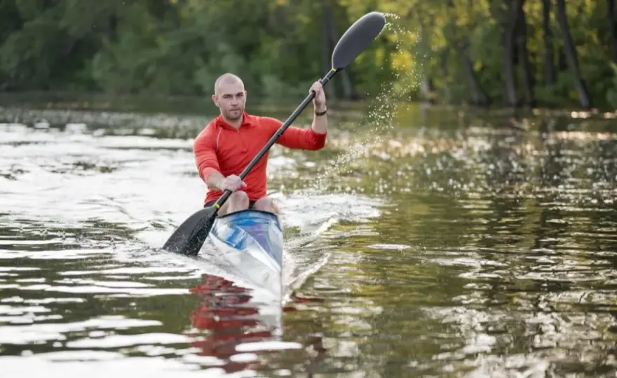 Czy można pływać kajakiem po Odrze? Przewodnik po trasach i zasadach